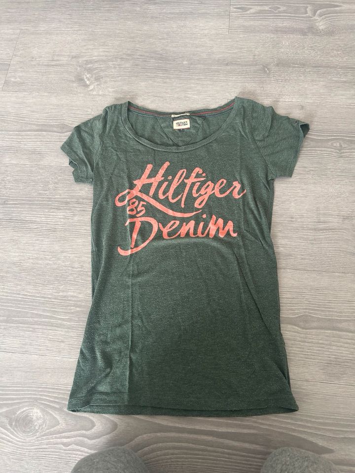 Tommy Hilfiger T Shirt Gr. S in Birkenwerder