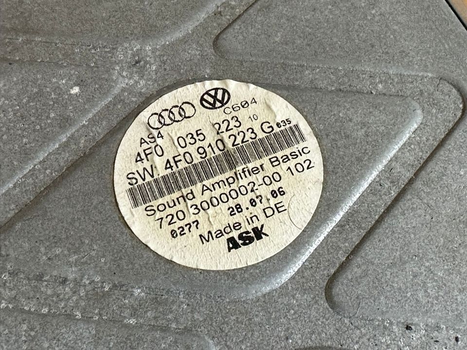 Verstärker Endstufe Amplifier Audi A6 4F 4F0035223 in Auggen