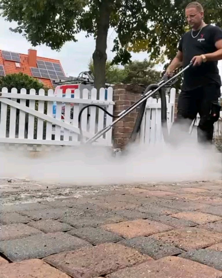 Professionelle Heißwasser-Hochdruck Steinreinigung bis 140 °c in Stahnsdorf