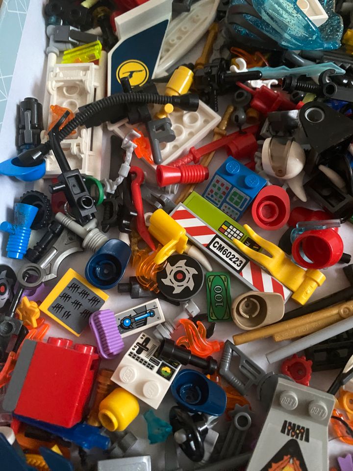 Lego Waffen, Werkzeuge, bedruckte Platten, Zubehör, Spezial, in Detmold
