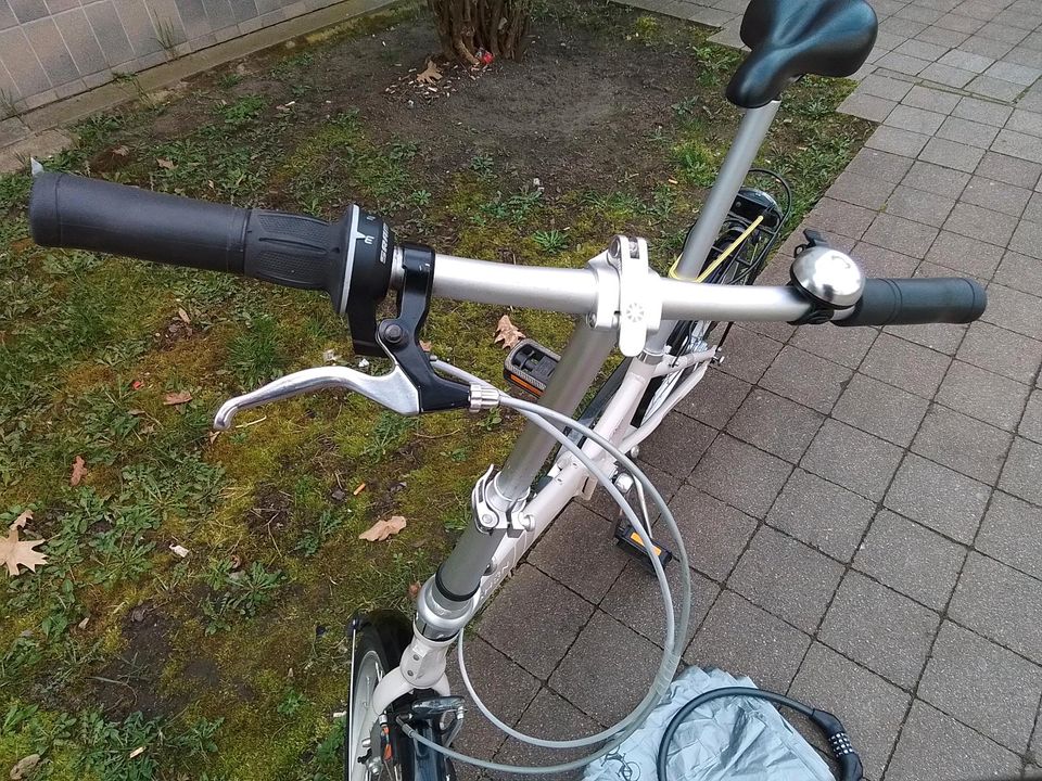 20 Zoll Dahon klapprrad      (   Versand  möglich ) in Nürnberg (Mittelfr)