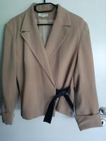 Jacket mit Bindemittel, beige Dresden - Neustadt Vorschau