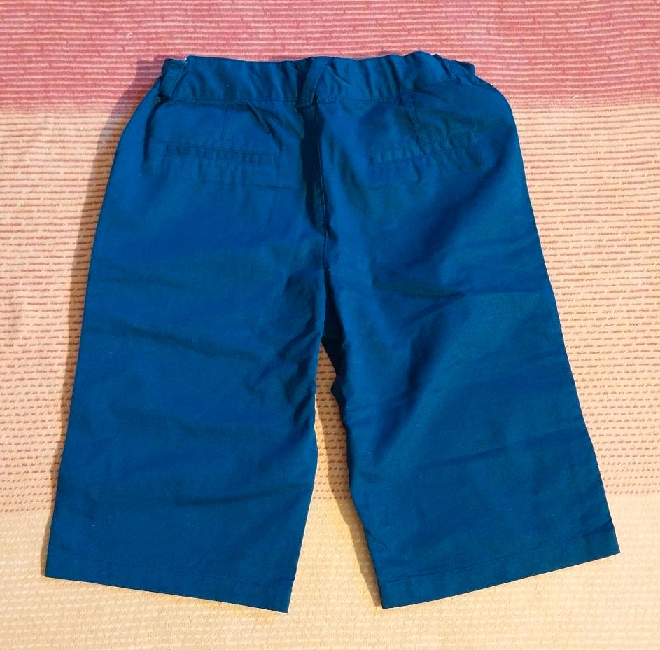 3/4 Sommerhose für Kinder um die 8 Jahre und 128 cm blau in Nordrach