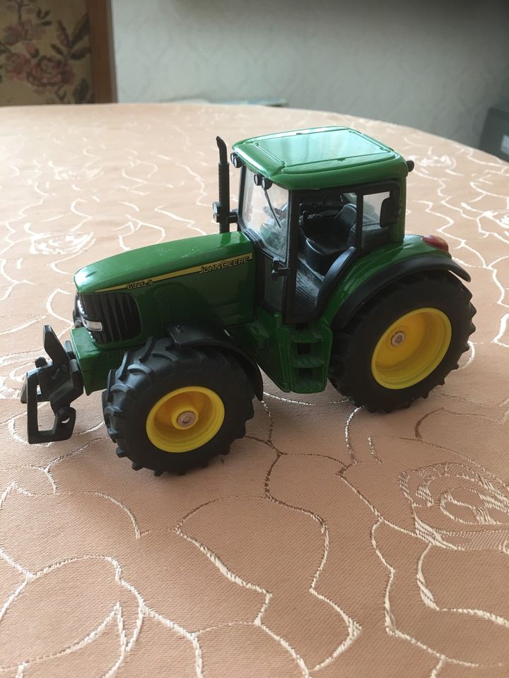 Siku 3252 John Deere 6920S Traktor Farmer-Serie im Maßstab 1/32 in Königslutter am Elm