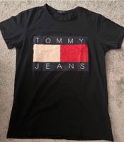 Damen Tommy T-Shirt (wie neu) Berlin - Köpenick Vorschau