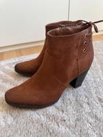 Braune Stiefelette in Wildlederoptik, Größe 38 Stuttgart - Stuttgart-Ost Vorschau