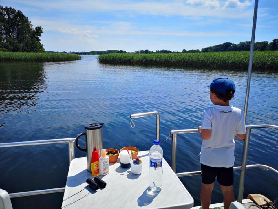 Kurzurlaub Hausboot Krakower See in MV - Baden, Angeln, Grillen in Mirow