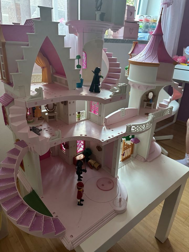 Playmobil großes Prinzessinnenschloß in München-Flughafen