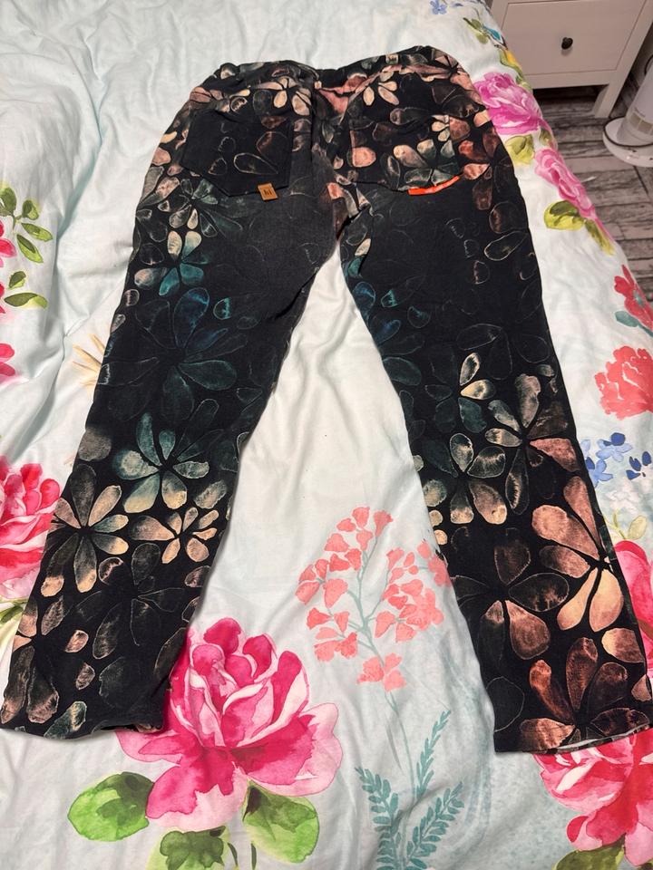 Jogginghose Jogging Pains Hose schwarz  gr 46 neu in Stuttgart