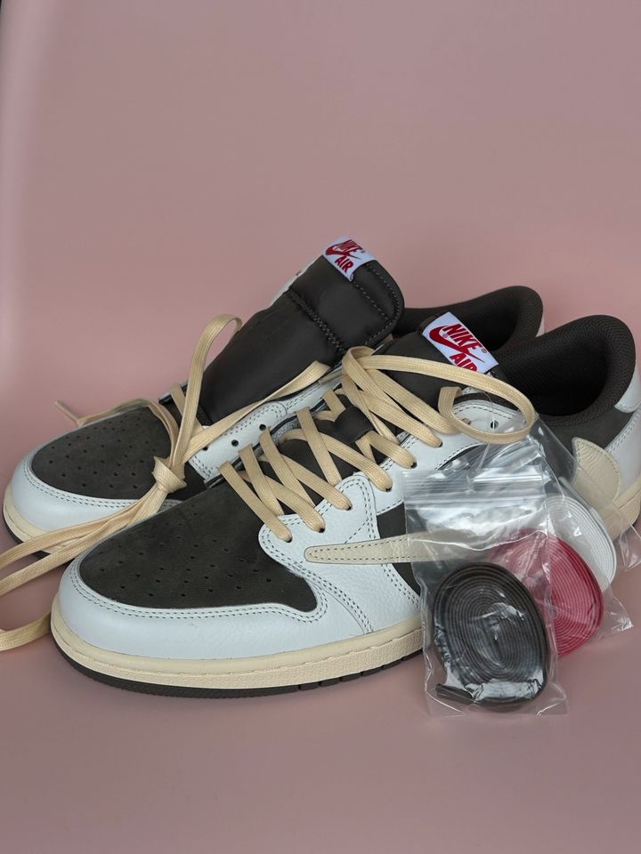 Jordan x Travis Scott Air Jordan 1 Low OG sneakers in Stuttgart