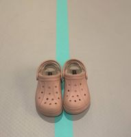 gefütterte Crocs Kinder Größe 10C11 = 27/28 Versand KOSTENLOS Berlin - Zehlendorf Vorschau