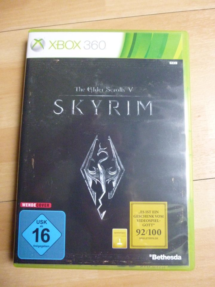 X Box 360 - Skyrim in Erftstadt