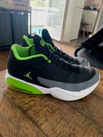 Nike Jordan Max Aura 3 – Black/Green, Größe 45 (29 cm) Berlin - Charlottenburg Vorschau