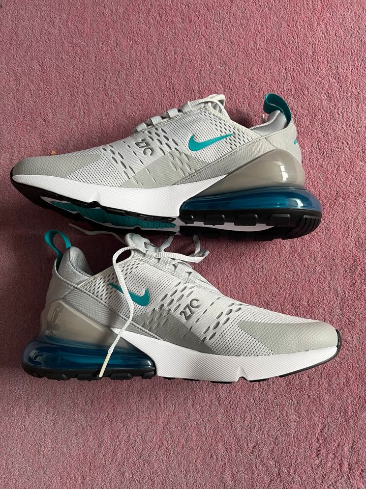 Nike Air Max 270 ESS Gr. 42 NEU grau/grün Unisex in München