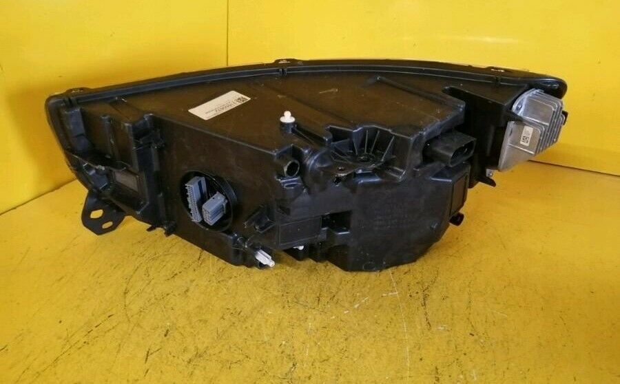 VOLVO XC40 31655632 voll led Scheinwerfer rechts in Brieskow-Finkenheerd