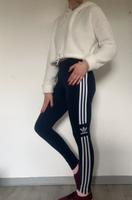 Adidas Leggings dunkelblau mit Streifen weiß XS Niedersachsen - Sottrum Vorschau