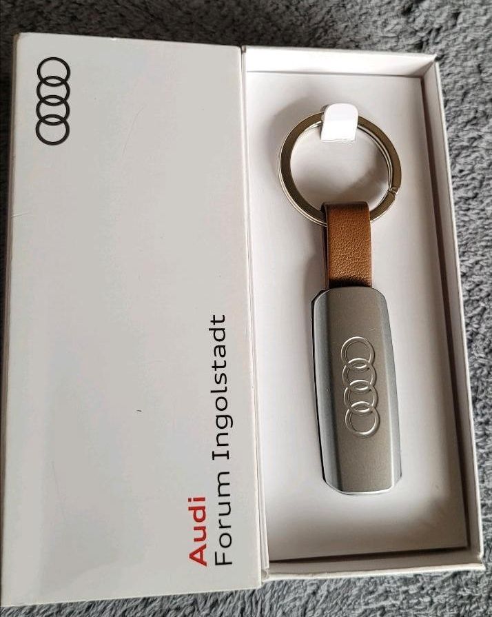 Schlüssel Anhänger Audi Neu Geschenk in Bayern - Grub a. Forst