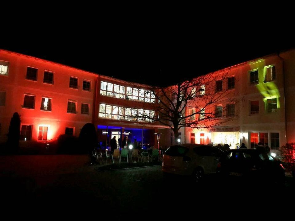 Partyzelt, Licht- und Tontechnik, Beamer/Leinwand und DJ Service in Pocking