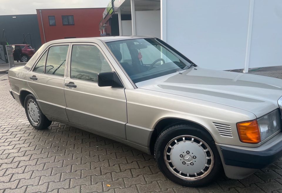 Mercedes 190 2,5 turbo Diesel mit klima in Troisdorf