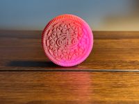 Glow Oreo pink - Design toy aus resin Düsseldorf - Oberkassel Vorschau