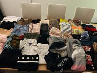 Großes Klamottenpaket Gr S/M auch Marken,wie Tommy Hilfiger Nordrhein-Westfalen - Hattingen Vorschau