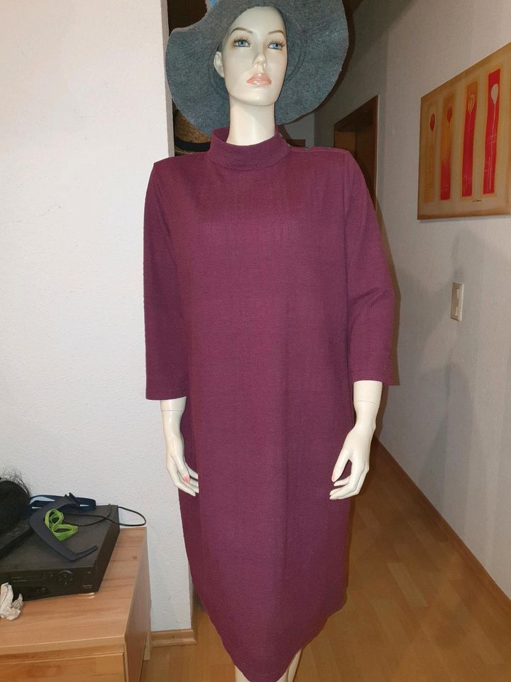 Schönes Kleid in Sassenburg