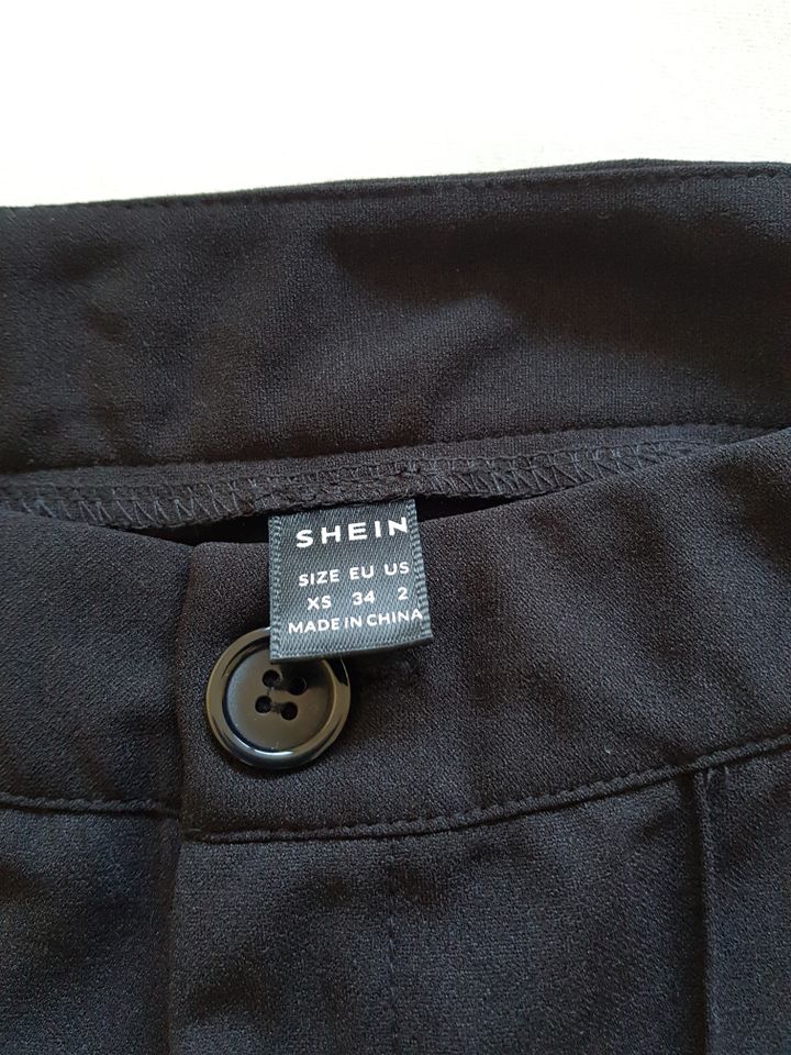 SHEIN Schwarze Hose in Köln