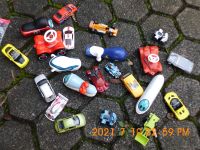 Spielzeugautos Traktor Verkehrsschilder Bagger Claas Bayern - Unterhaching Vorschau