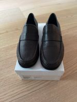 COS Penny Loafer Slipper Schuhe Leder Schwarz 41 Arket Frankfurt am Main - Sachsenhausen Vorschau