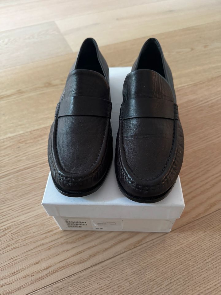 COS Penny Loafer Slipper Schuhe Leder Schwarz 41 Arket in Frankfurt am Main