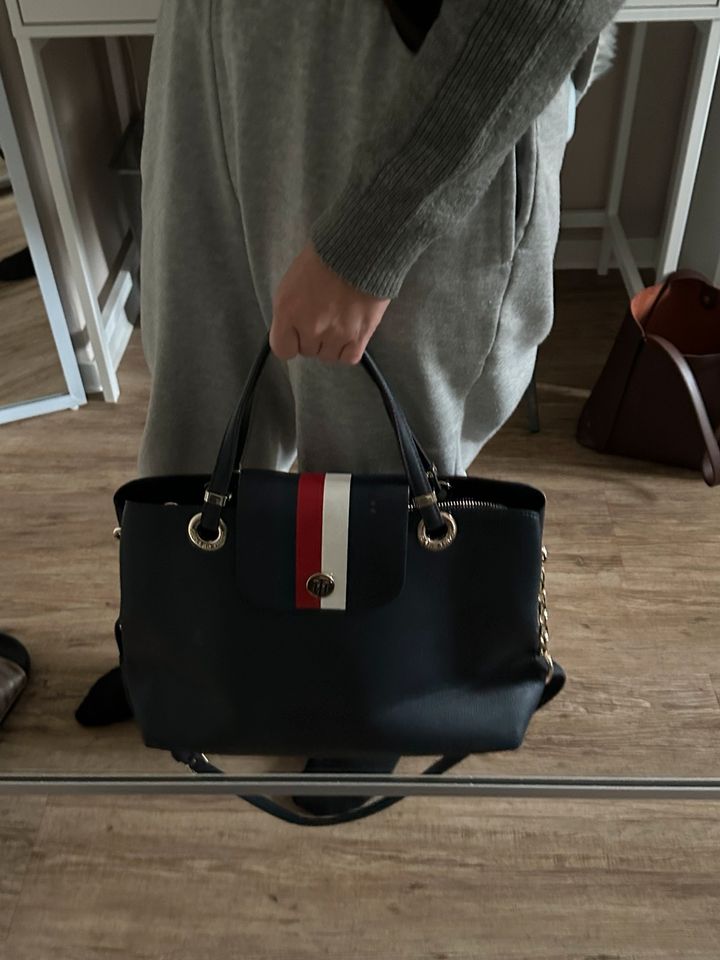 Tommy Hilfiger Tasche in Leipzig