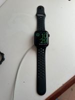 Apple Watch Series 7 45mm Cellular Nike Edition Berlin - Treptow Vorschau