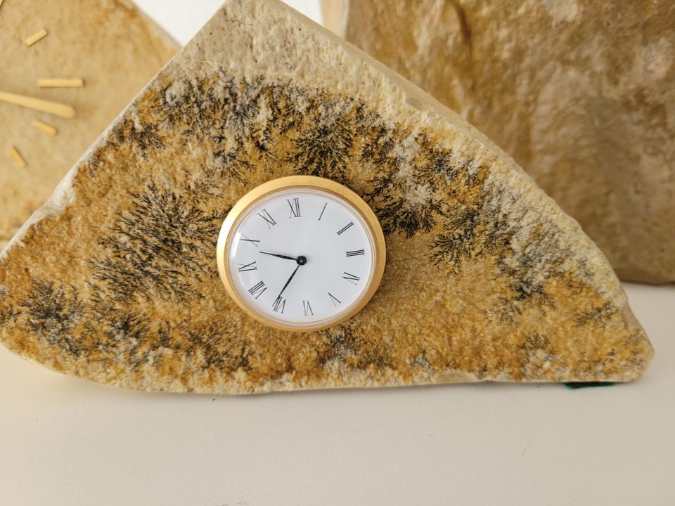 Selbstgemachte Uhren aus Stein Platten in Dresden