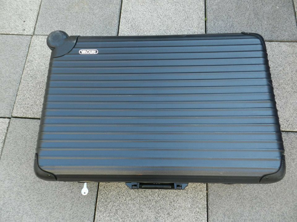 Rimowa Koffer Schwarz B 70cm X Tief 24cmX H48cm mit 1Schlüssel in Gelsenkirchen