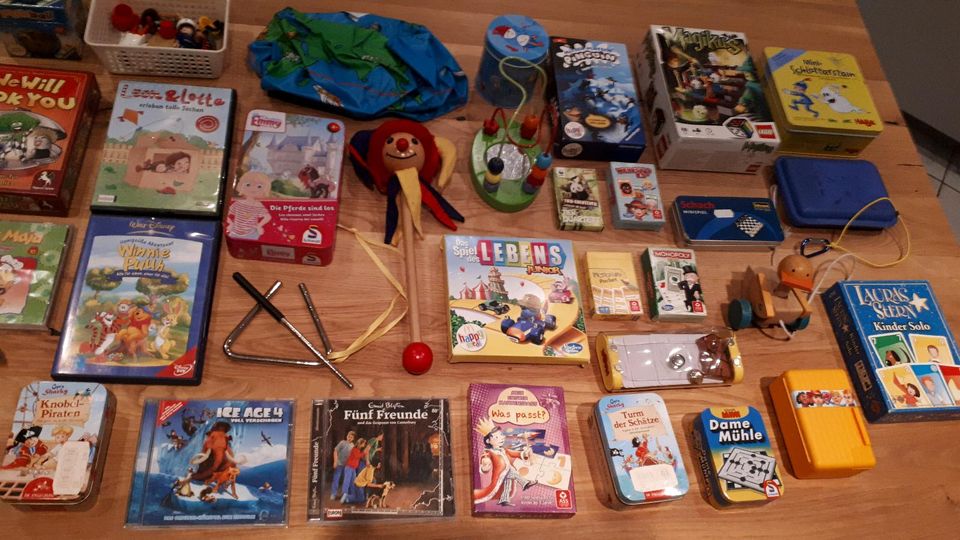 Konvolut ❤ Kinder Spiele DVD Garderobe Haba Lego... in Paderborn