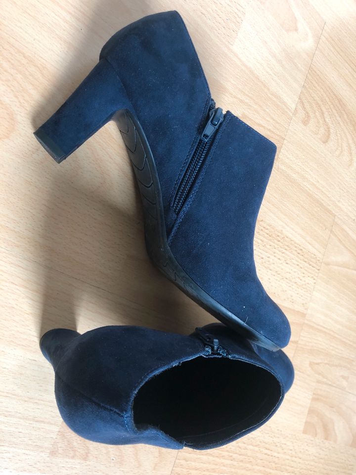 Stiefeletten Pumps blau Größe 40 in Hamburg