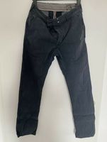 Diesel Chino Chinohose Hose dunkelblau blau Gr. 31 Herren Männer Wiesbaden - Erbenheim Vorschau