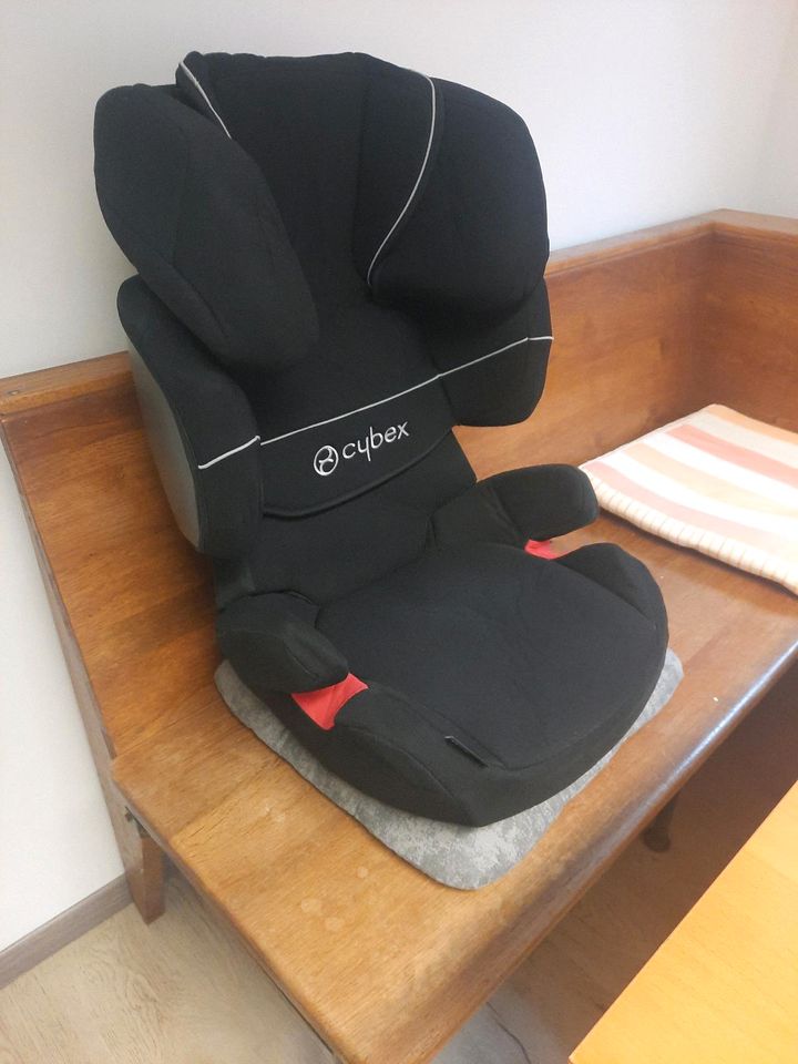 Kindersitz Cybex Solution X Pure Black in Osterholz-Scharmbeck