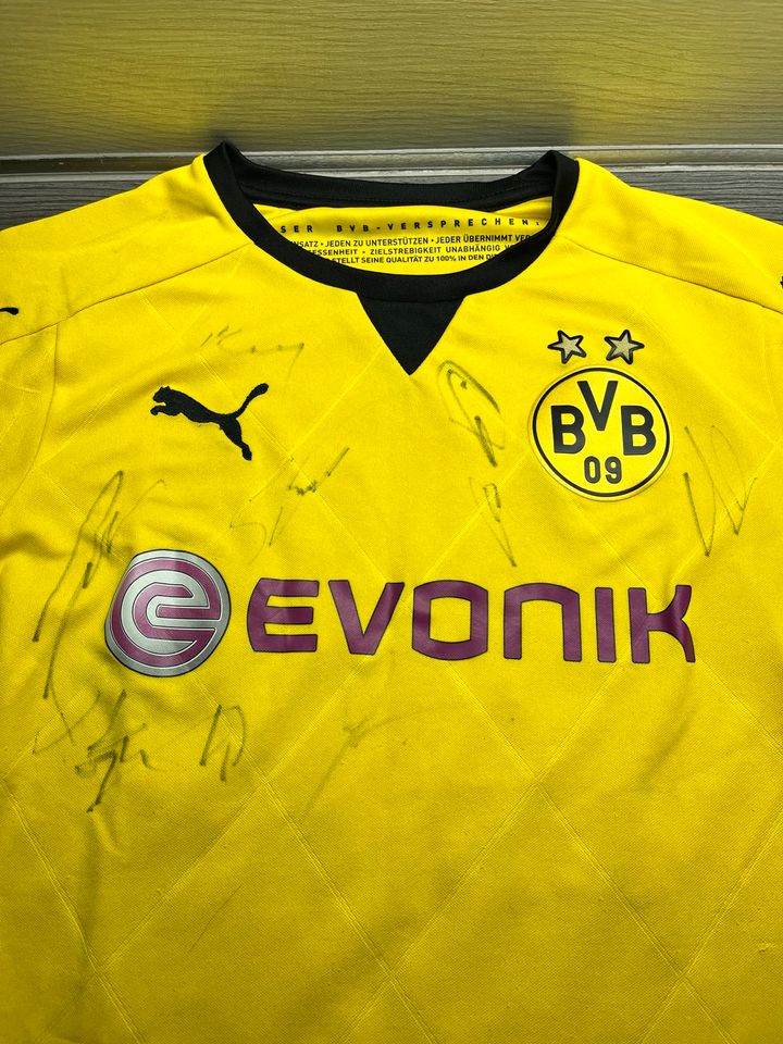 Original BVB Trikot gr 164 mit Autogrammen in Herne