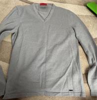 Hugo Boss Pullover Schurwolle Wollpullover Grau Gr. M Nordrhein-Westfalen - Dinslaken Vorschau