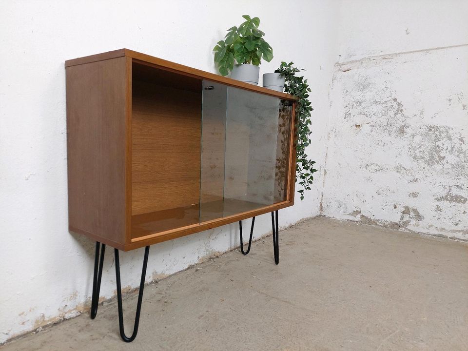 Vintage Kommode Sideboard Holzschrank Vitrine 60er 70er DDR Retro in Leipzig