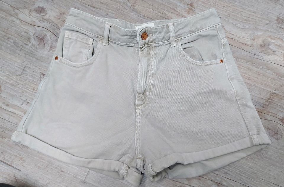 Tally Weijl Hot Pants, kurze Hose Jeans beige Mädchen Gr. 38 in Netzschkau