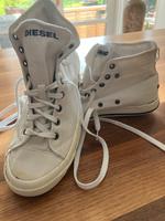 Schuhe Chucks Kultmarke DIESEL GR.42/43 Farbe weiß Schleswig-Holstein - Bad Segeberg Vorschau