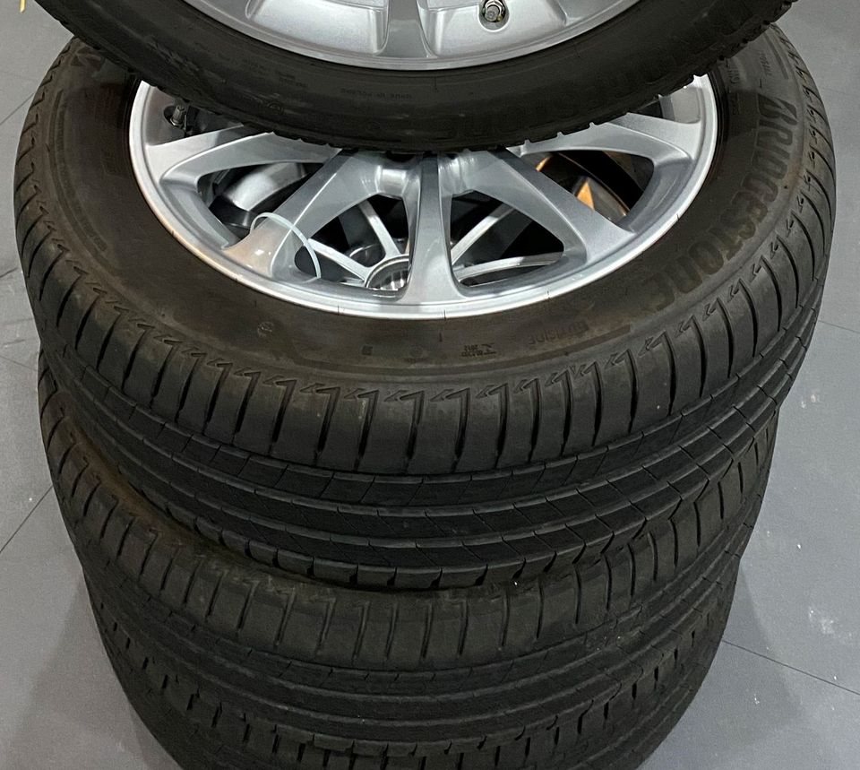 4 Bridgestone Sommer-Kompletträder auf Alufelge 205/55R17 91W in Erfurt