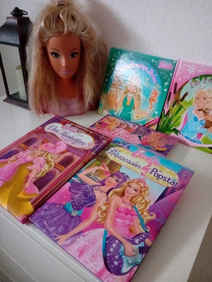 Barbie Puppen Barbie DVDs Barbie CD Recorder Barbie Bücher Barbie in Frankfurt am Main