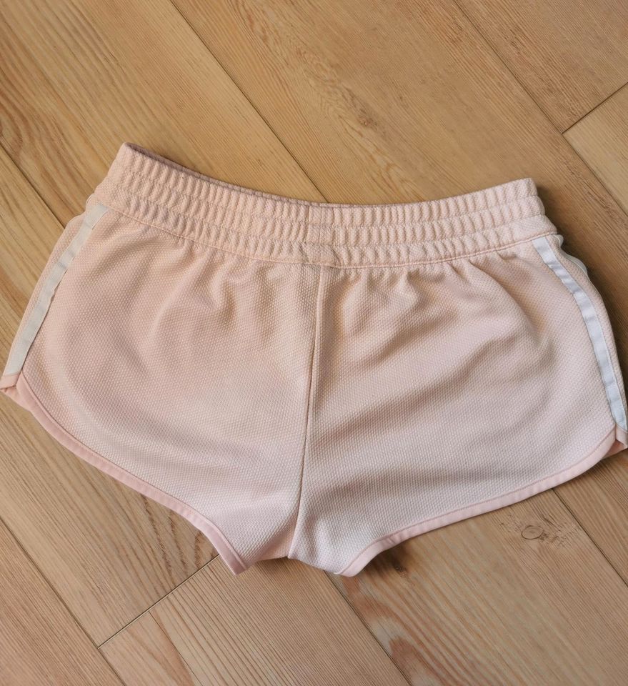 Adidas shorts kurze Hose rosa 36 S in Uslar