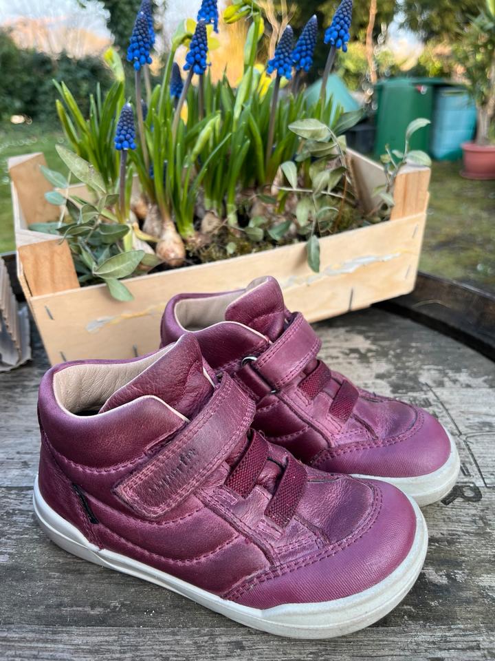 Superfit Leder Sneaker Barfuß-Schuhe Gore Tex Gr. 25 lila/pink in Edingen-Neckarhausen