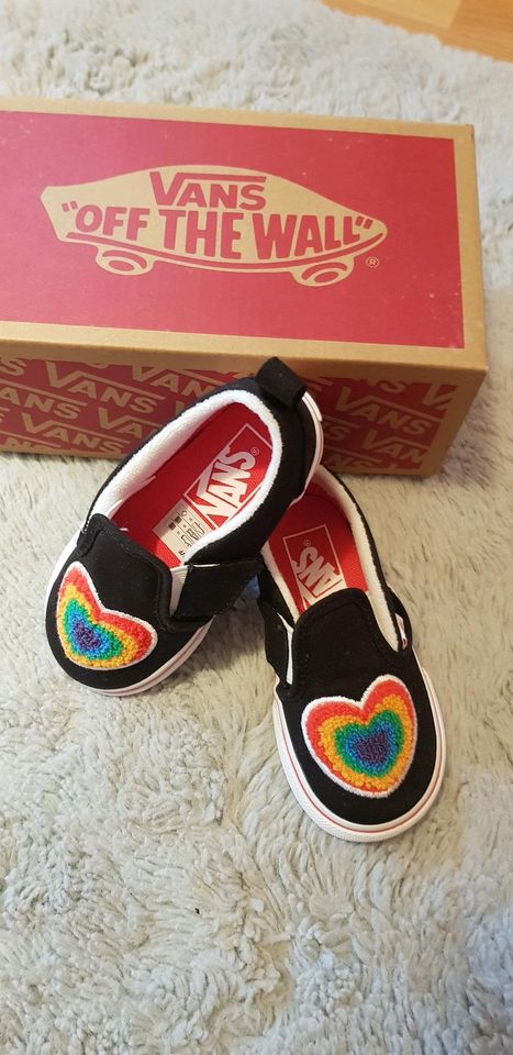 Rainbow- Heart Vans in Mönchengladbach