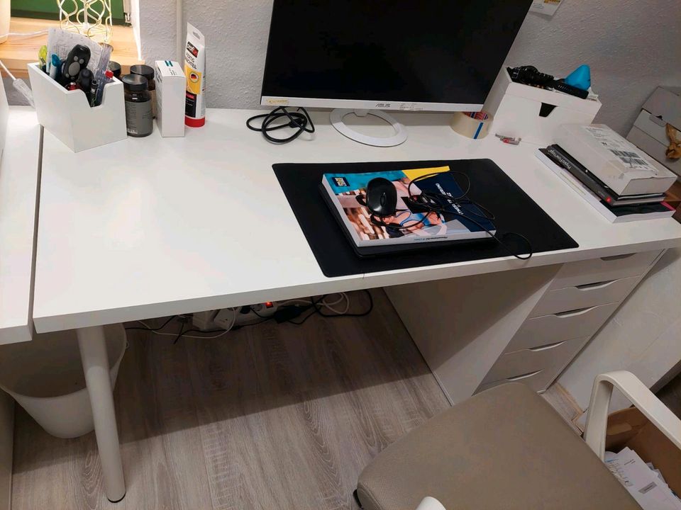 Schreibtisch weiß Ikea mit Schubladen Arbeitstisch in Chemnitz