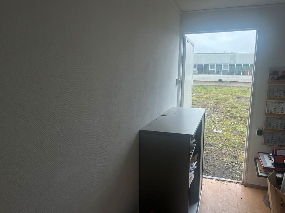 Bürocontainer 6x2.5 m mit Schlüssel abschließbar in Düsseldorf